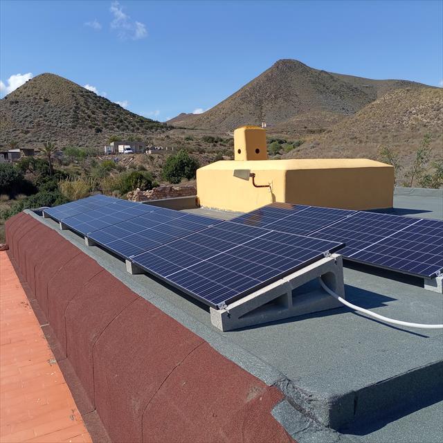 Instalación solar industrial en Almería
